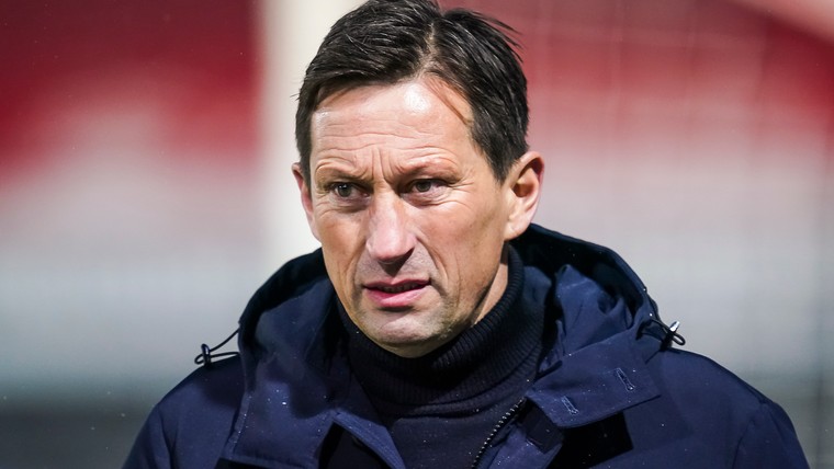 PSV-coach Schmidt: 'Dit is heel tragisch voor Onana'