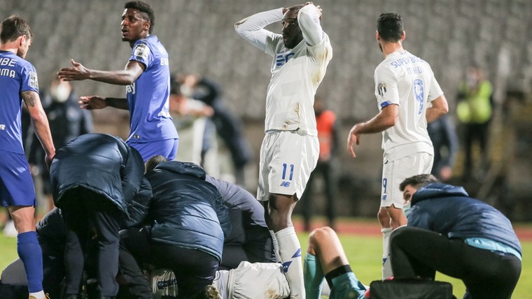 Schrik slaat FC Porto-spelers om het hart na horrorbotsing