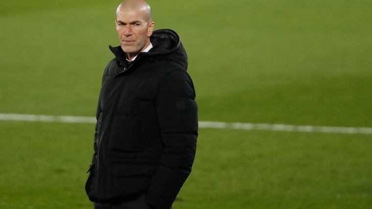Zidane ruziet met journalist: 'Waarom zeg je dat niet in mijn gezicht?' 
