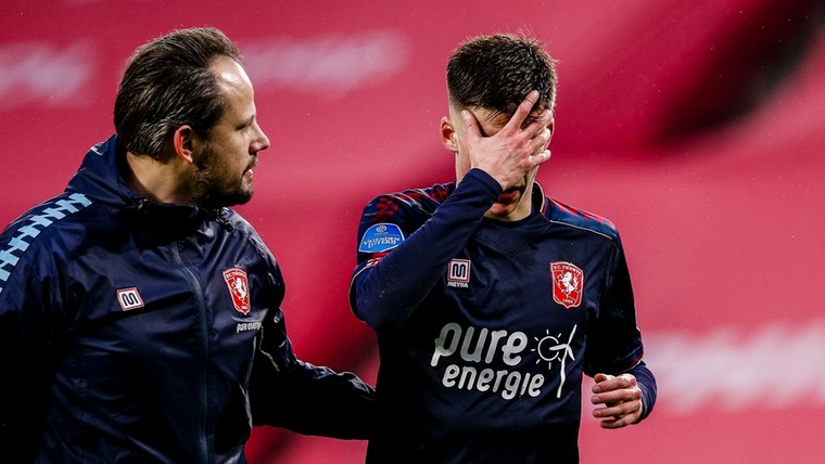 Kopstoot tegen PSV komt Twente-middenvelder Ilic duur te staan