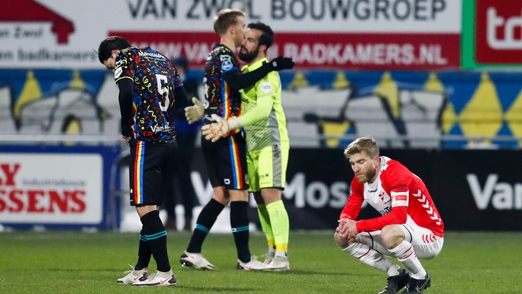 FC Emmen blijft niets bespaard: 'Dit doet pijn' 