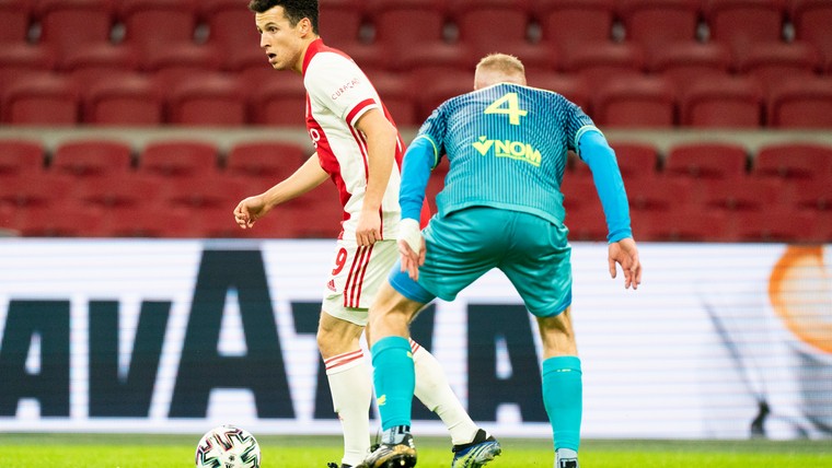 Idrissi heeft duidelijk doel bij Ajax: 'Bijdragen aan 35ste titel'