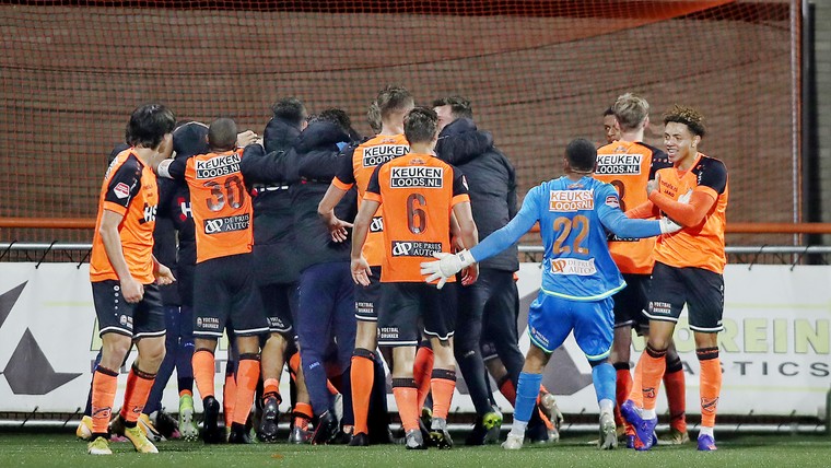 Krankzinnige ontknoping bij Volendam - Jong Ajax 'voelt als de CL-winst' 