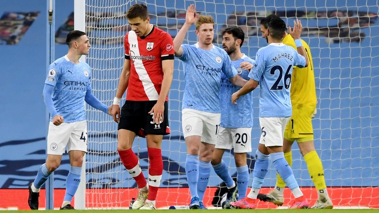 Man City herstelt zich in heerlijk doelpuntenfeest van derbydreun