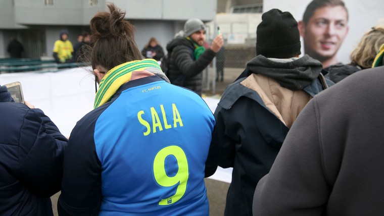 Familie van verongelukte Sala klaagt betrokken clubs aan