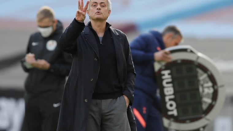 Mourinho sneert ouderwets naar Arsenal: 'Ik kijk niet naar beneden'