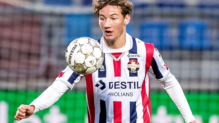 Spieringhs breekt door bij Willem II: 'Ik ben de enige fan die er dit seizoen bij mag zijn'