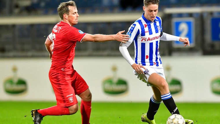 Paal staat FC Twente in de weg in Heerenveen