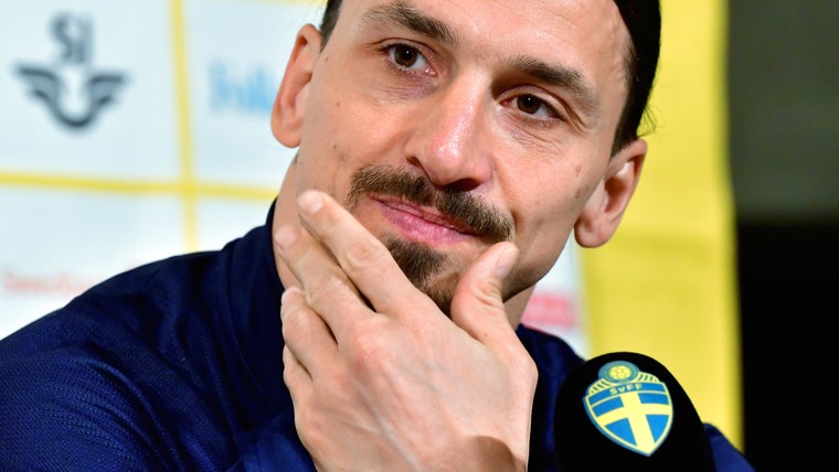Zweden ziet verloren zoon Zlatan in tranen: 'Dat is geen fijne vraag'