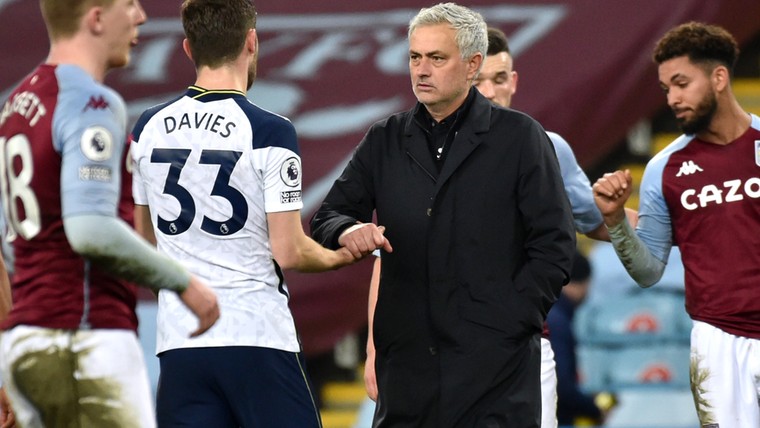 Mourinho verzacht met opmerkelijke lofzang de pijn van Davies