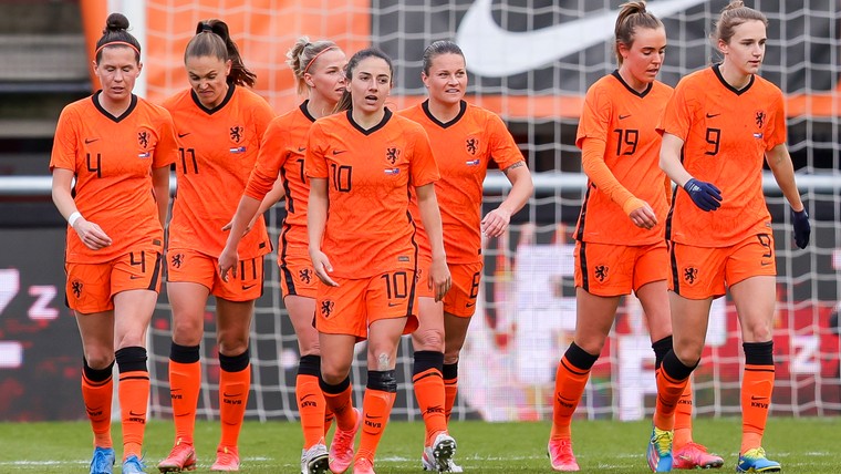 Oranje Leeuwinnen revancheren zich en halen uit tegen Australië