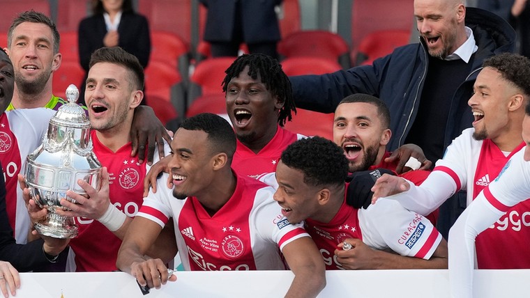 Rensch geniet van tienertoer in finale: 'Daar staat Ajax ook voor'