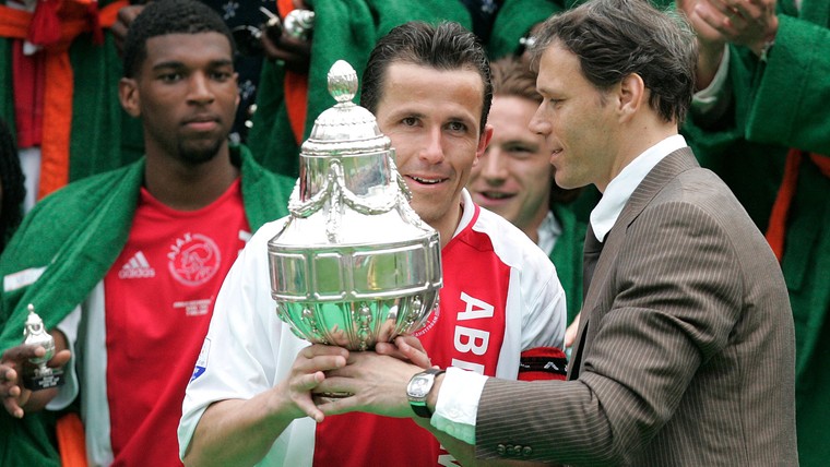 Ajax bereikt mijlpaal en zet Feyenoord en PSV op grotere achterstand