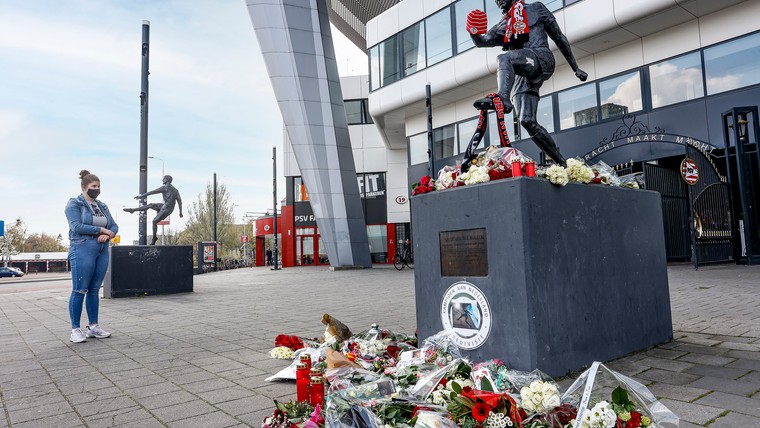 Afscheidsdienst Van der Kuijlen in PSV-stadion