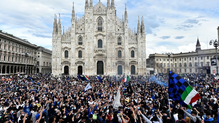 Dolle vreugde in Milaan: Inter-fans vieren eerste titelfeest sinds 2010