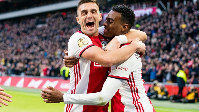 Ajax eert Gravenberch en Tadic voor bijdrage in prijzenregen