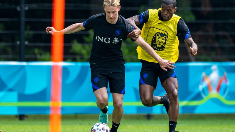 Spelers Oranje zien 5-3-2-systeem zitten