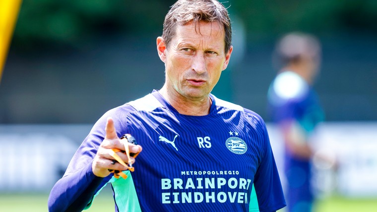 PSV kreeg zes aanbiedingen voor Schmidt: 'Maar hij bleef gewoon'