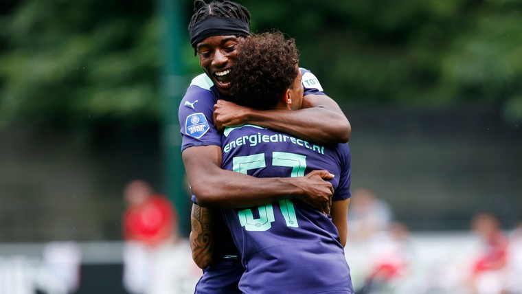 Zahavi en Madueke op schot in eerste oefenduel van PSV