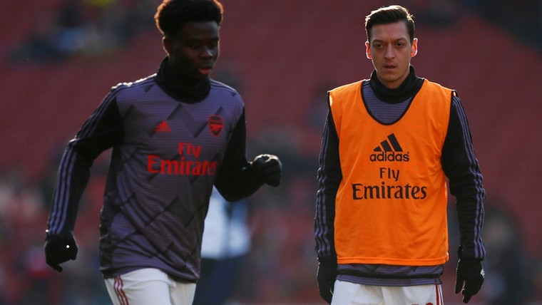 Fraaie woorden Özil voor Saka: 'Ik weet hoe het voelt'
