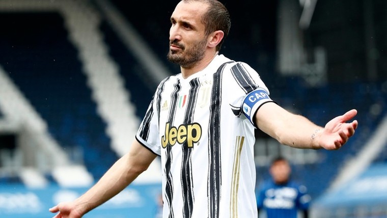 Juventus doorbreekt stilte en gaat uit van langer verblijf EK-held Chiellini