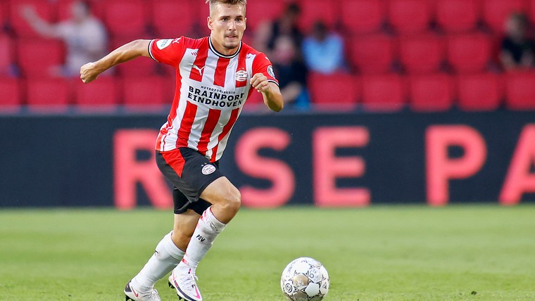 PSV dunt middenveld uit: Sadílek op weg naar FC Twente