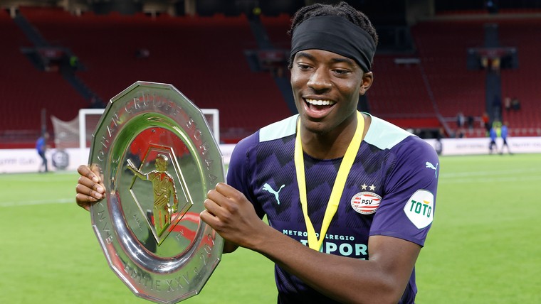 Madueke beaamt: 'Een van mijn beste wedstrijden voor PSV'
