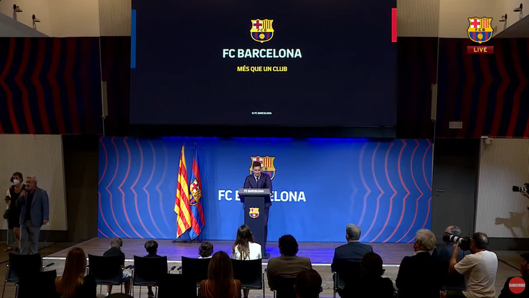 Messi voor eerste woorden al in tranen op speciale persconferentie
