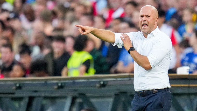Feyenoord overtreft verwachtingen van Slot: 'Nu begint het pas echt'
