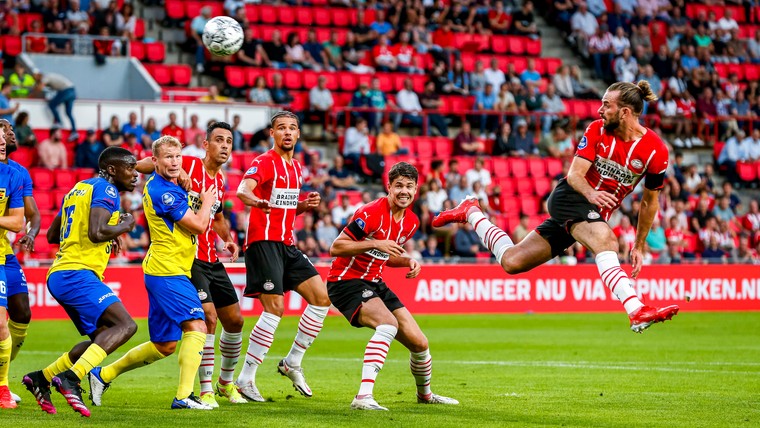 Pröpper beëindigt 'cornerdroogte' PSV met eerste goal sinds terugkeer