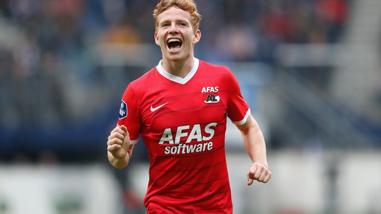 Eredivisie-debutant Witry met fraai doelpunt belangrijk in eerste AZ-zege