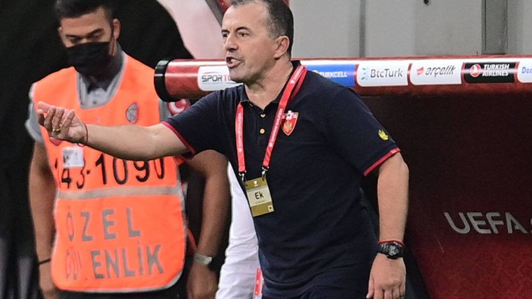 Montenegro gebruikt goal Jovetic tegen Van Dijk als voorbeeld