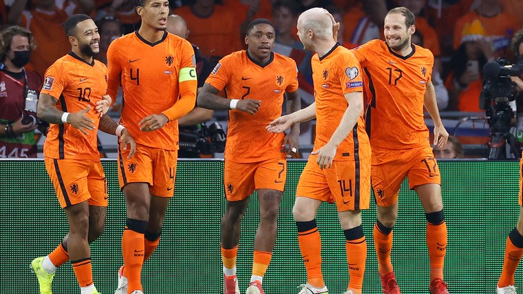 Oranje neemt in galavoorstelling snoeihard wraak op WK-concurrent Turkije