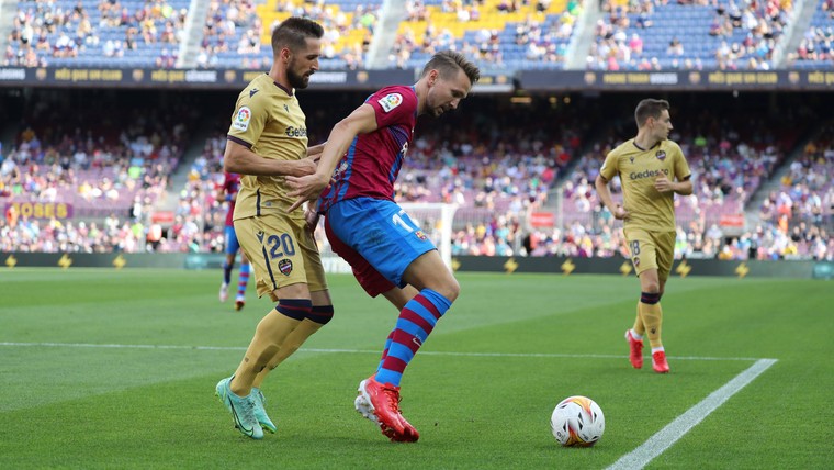 De Jong krijgt 'heel speciaal gevoel' van eerste doelpunt voor Barcelona