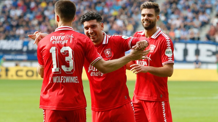 FC Twente overleeft onverwacht spannende slotfase in Heerenveen