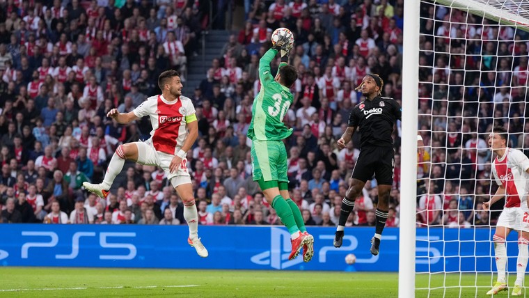 Waarom Ajax ondanks Europees succes toch op rode cijfers afstevent