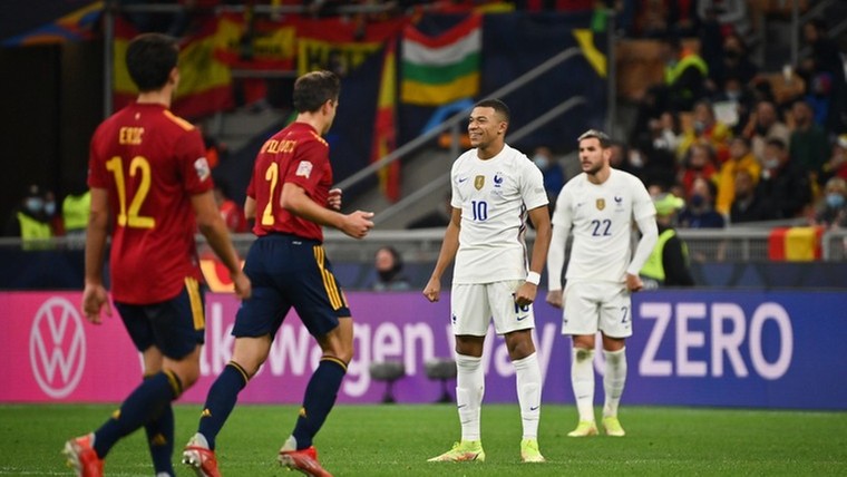 UEFA grijpt in na discutabel doelpunt Mbappé: 'In strijd met de geest van het spel'