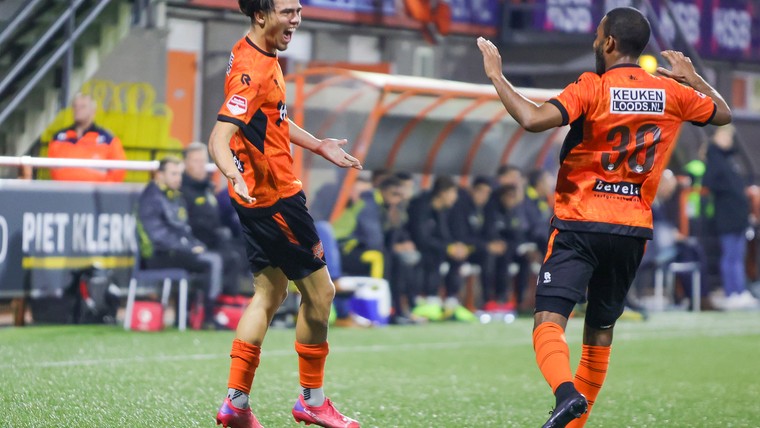 FC Volendam grijpt koppositie, broer Kökçü doet Jong PSV pijn
