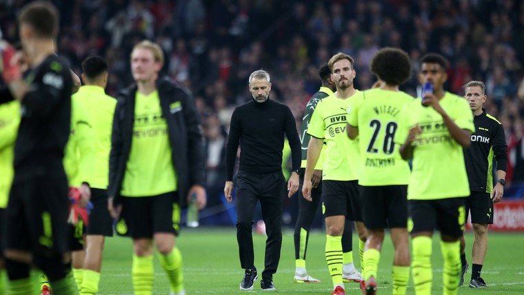 Dortmund-trainer Rose denkt maar één ding na pak rammel van Ajax: 'Scheisse!'