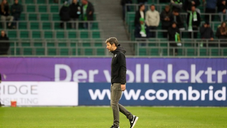 Geduld Wolfsburg nu al op: Van Bommel na dertien duels ontslagen