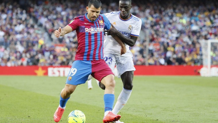 Koeman geeft Agüero zijn eerste basisplaats bij Barcelona