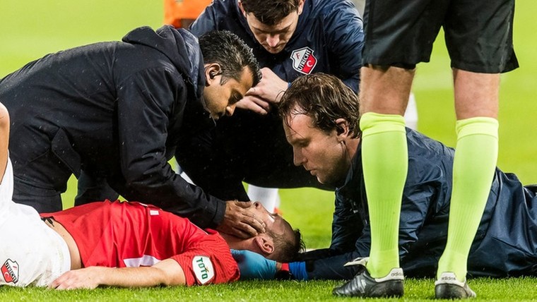 Van der Hoorn reageert na schrik om hoofdblessure: 'Het gaat al wat beter'