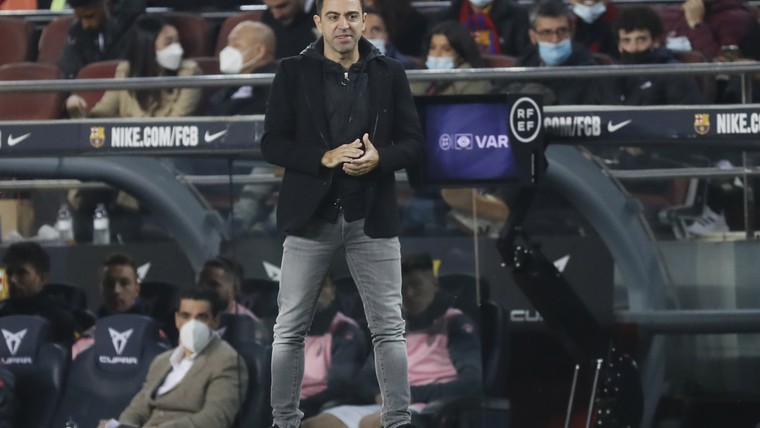 Spaanse media concluderen: Xavi's hand direct zichtbaar én veel twijfels