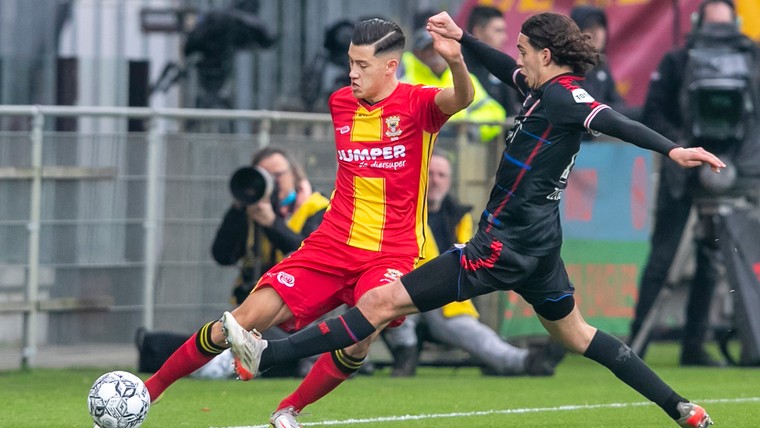 Zerrouki doet het wéér: schitterende goal bezorgt Twente zege in Deventer