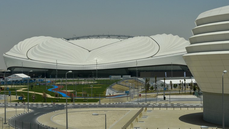 KNVB brengt bezoek aan Qatar: 'Het WK is een onderdeel van de oplossing' 