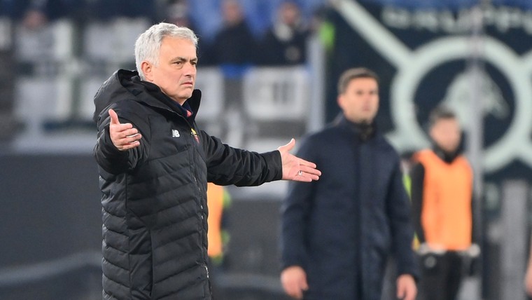 Mourinho kritisch op AS Roma: 'Ik heb hulp nodig van de transfermarkt'