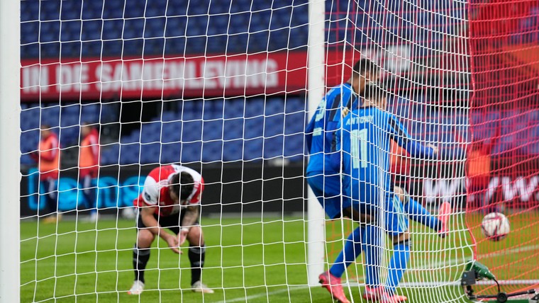 Ajax doet Feyenoord pijn in teleurstellende Klassieker