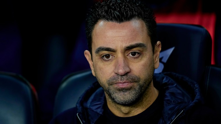 Grote zorgen bij Barcelona: Xavi heeft nog maar tien selectiespelers over