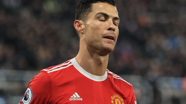 Kritiek op houding Ronaldo: 'Jonge spelers durven niet meer te schieten'