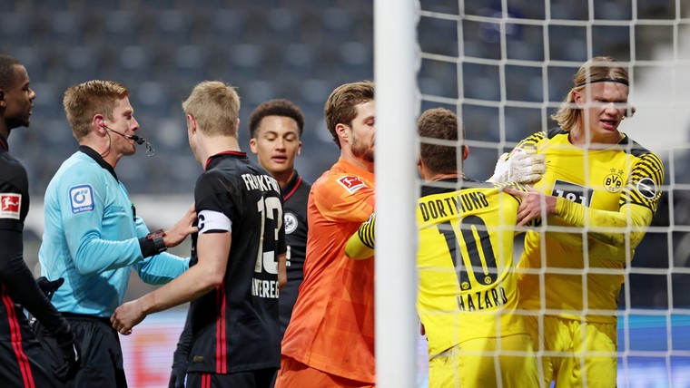 Dortmund-coach verdedigt Haaland na opstootjes: 'Juiste mentaliteit getoond'